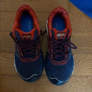 Brookes Ghost 9 Gymshoes! USA edition!